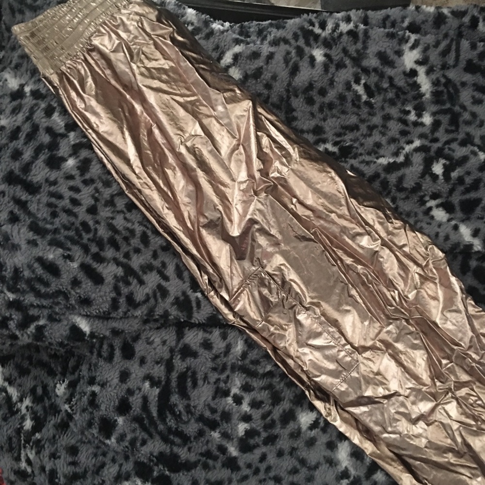Victoria’s sport gold winder breaker pants! ✨ - Picture 2 of 4